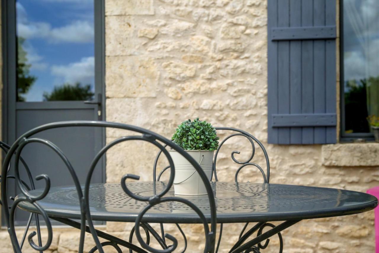 Villa La Maison de Lili à La Chapelle-Saint-Martin-en-Plaine Extérieur photo